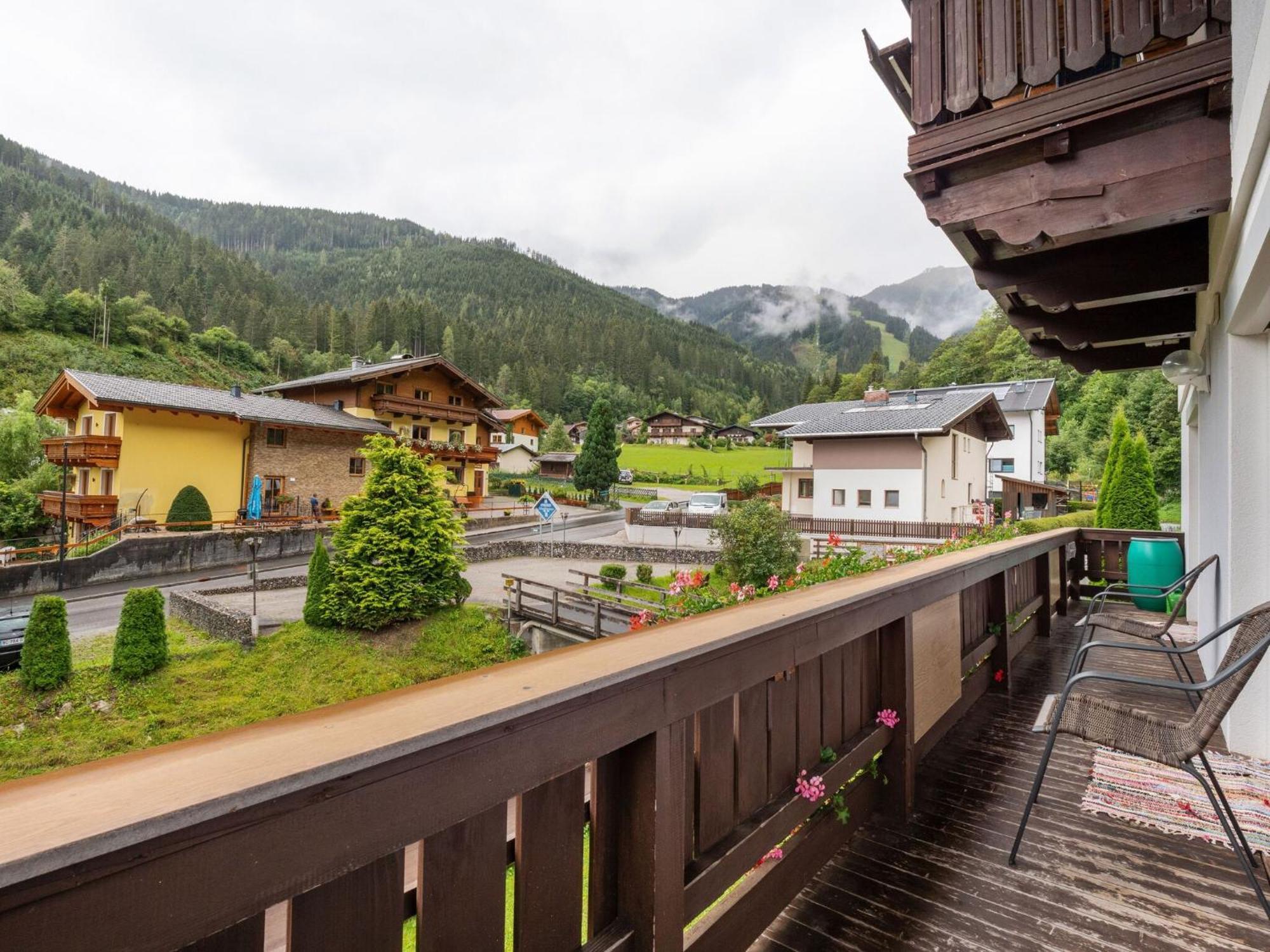 Beautiful Apartment In Zell Am See Near Ski Area Exterior photo